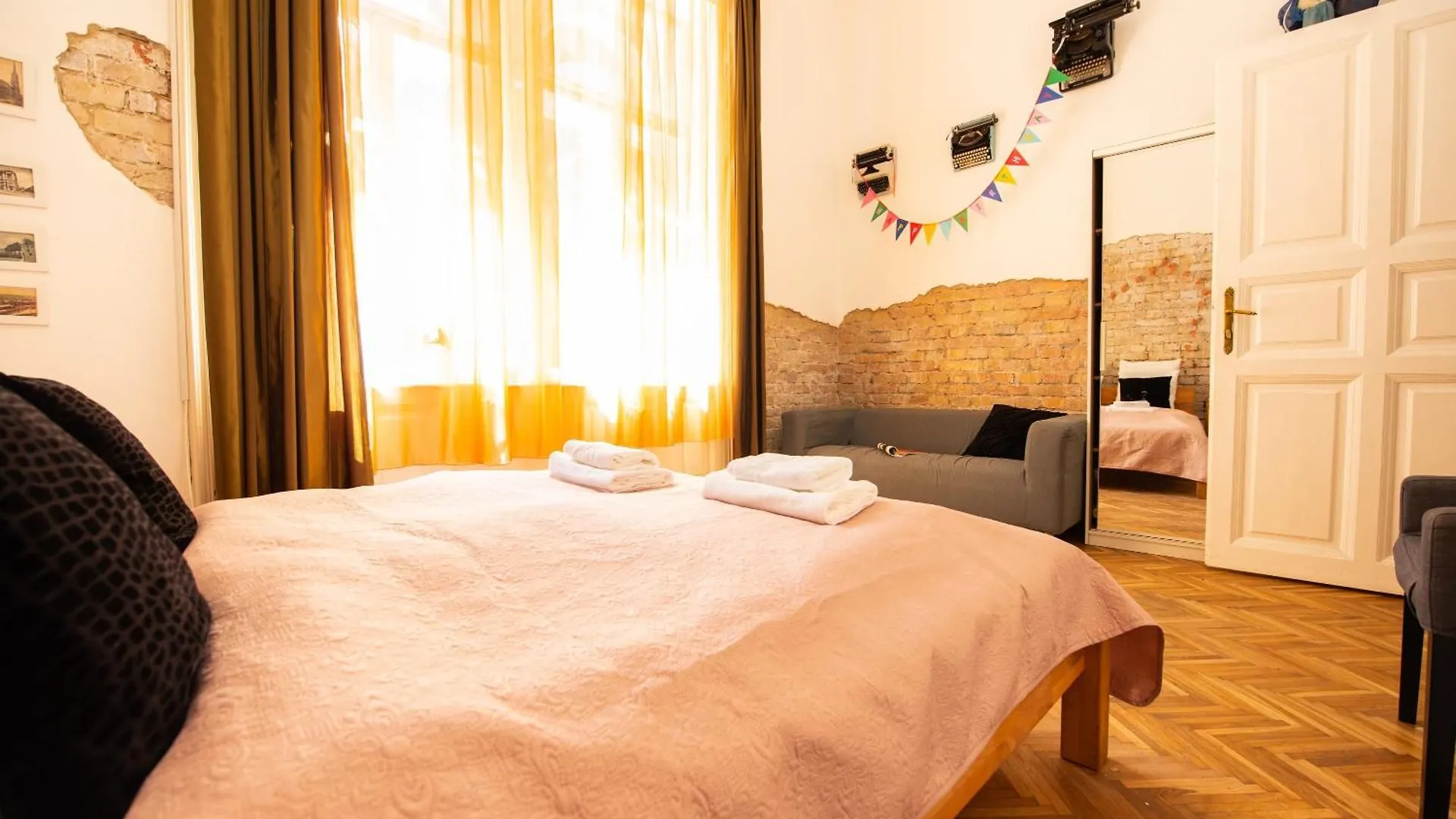 Ultra Central Cosy Ac Apartment Budapest Hungary