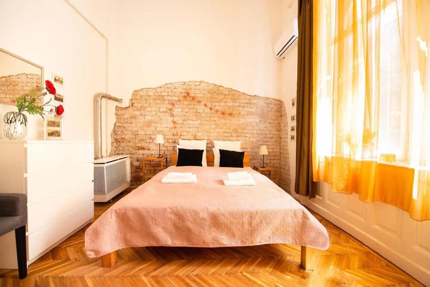 Ultra Central Cosy Ac Apartment Budapest
